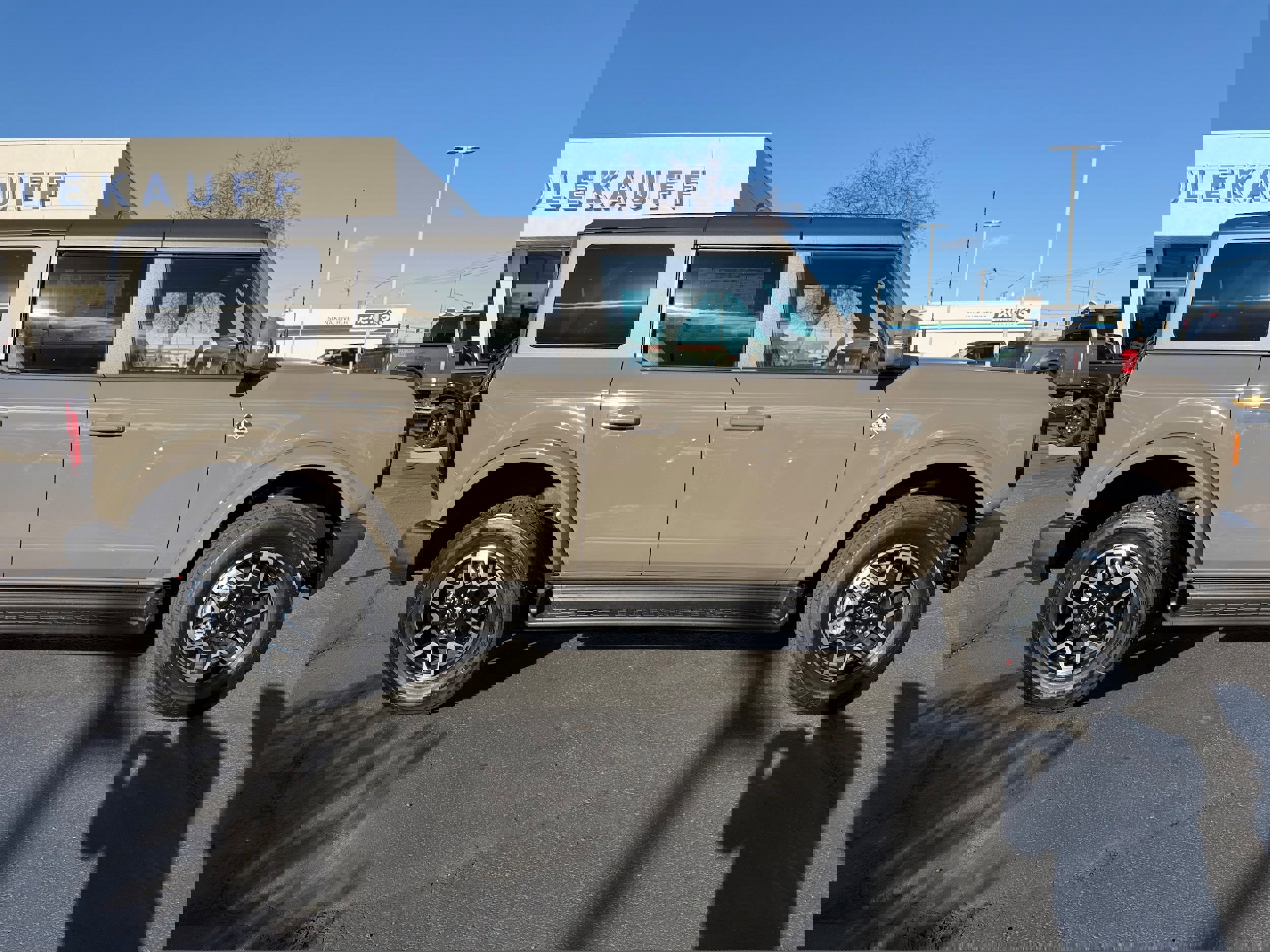 New 2025 Ford Bronco Outer Banks image 2