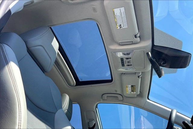 Used 2024 Toyota RAV4 Limited image 27