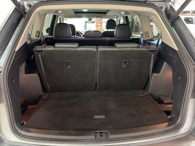 Used 2023 Volkswagen Atlas SEL Premium image 16