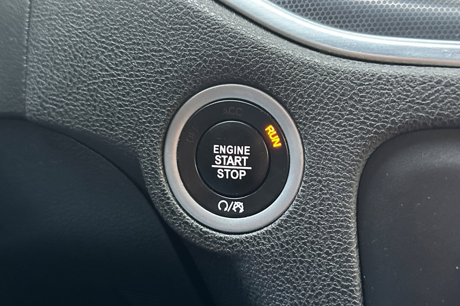 Used 2018 Dodge Charger GT image 19