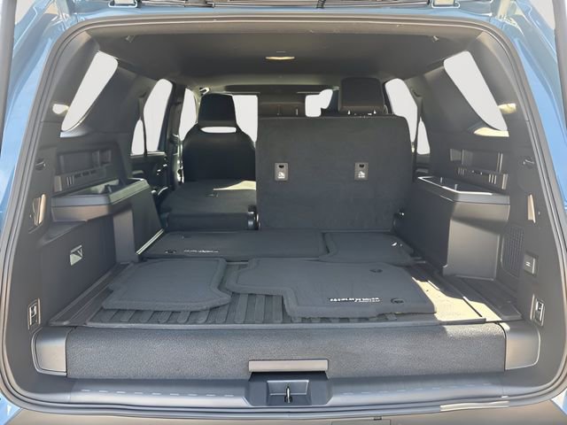 Used 2025 Toyota 4Runner Limited AWD/4WD image 12