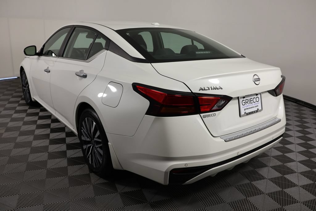 Used 2023 Nissan Altima 2.5 SV FWD image 6