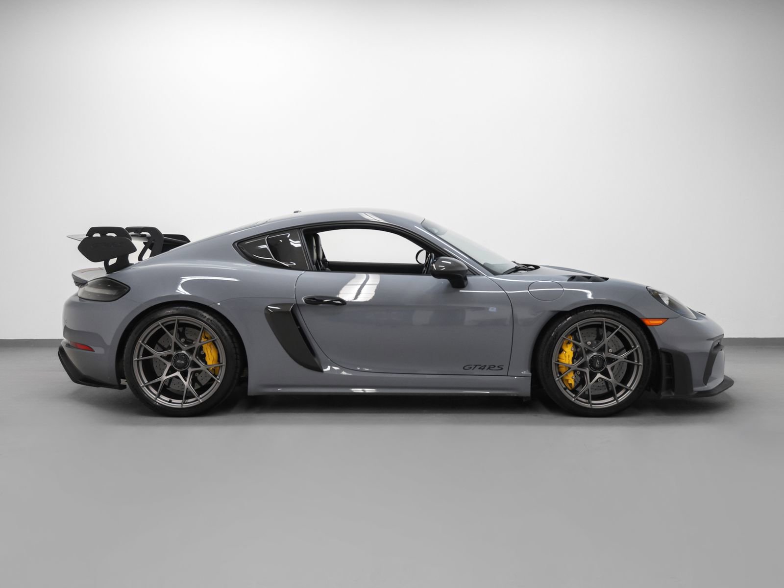 Certified 2023 Porsche 718 Cayman GT4 RS image 13