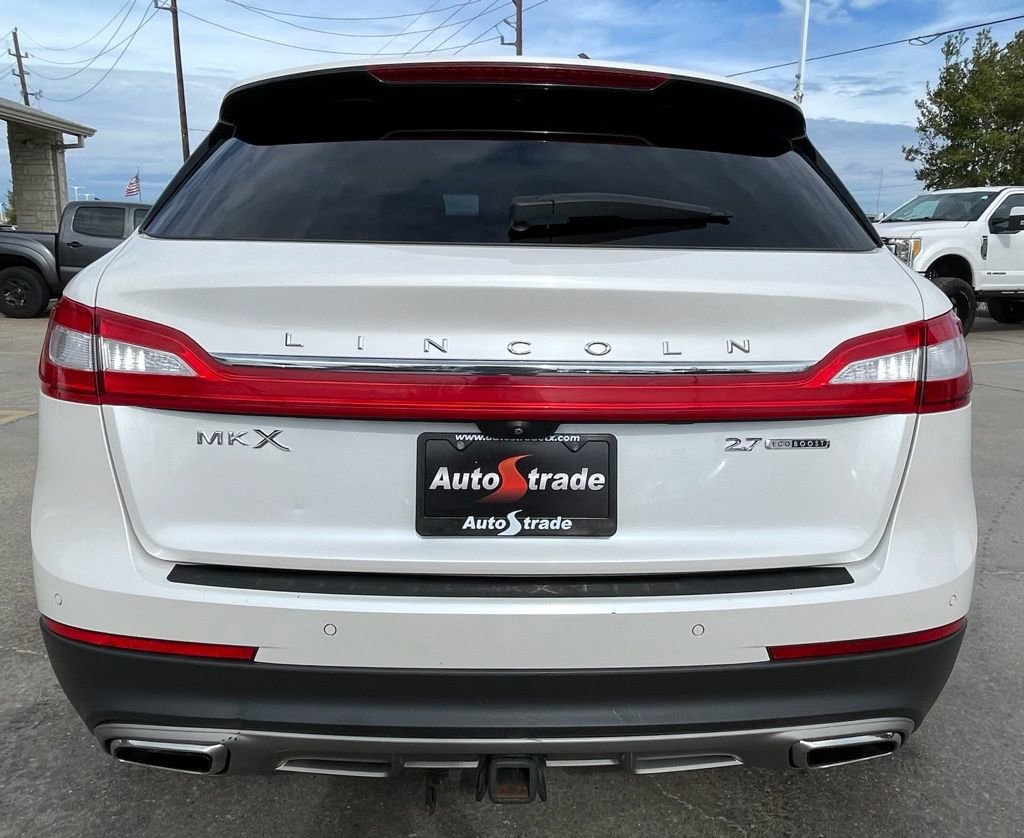Used 2016 Lincoln MKX Reserve w/ Luxury Package image 11