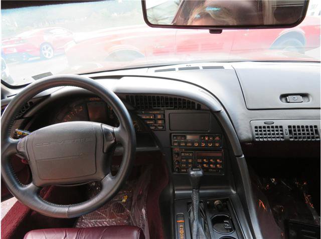 Used 1993 Chevrolet Corvette Convertible RWD image 18