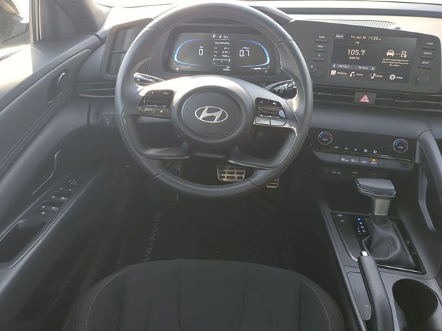 Certified 2025 Hyundai Elantra Sport image 14