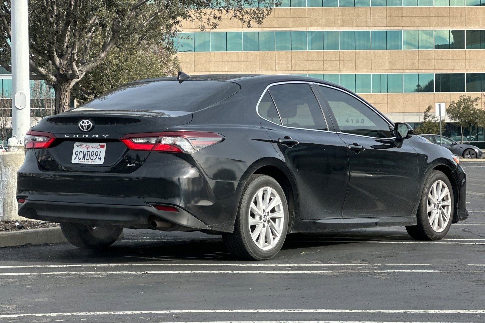 Used 2023 Toyota Camry LE image 4