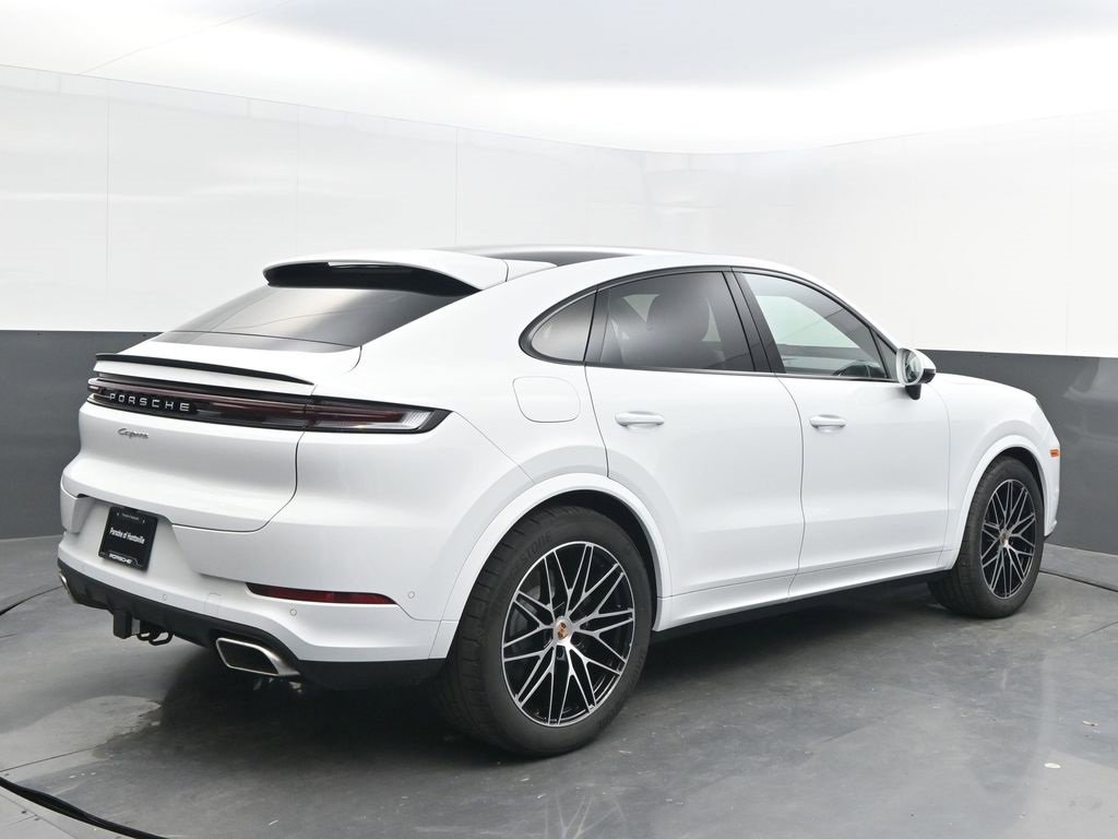 New 2025 Porsche Cayenne Coupe image 9