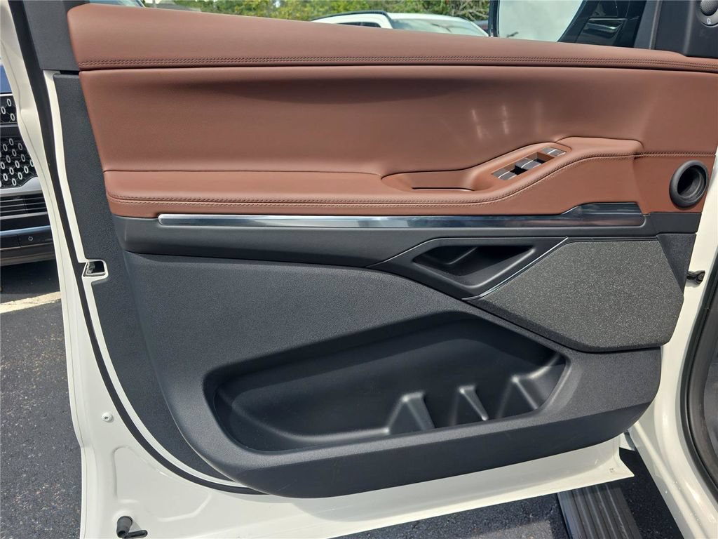 New 2027 Lincoln Navigator L Reserve RWD image 14