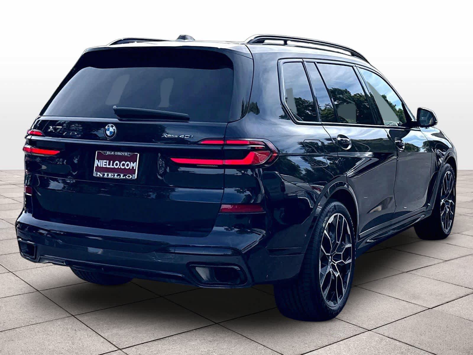Used 2026 BMW X7 xDrive40i w/ M Sport Package AWD/4WD image 9