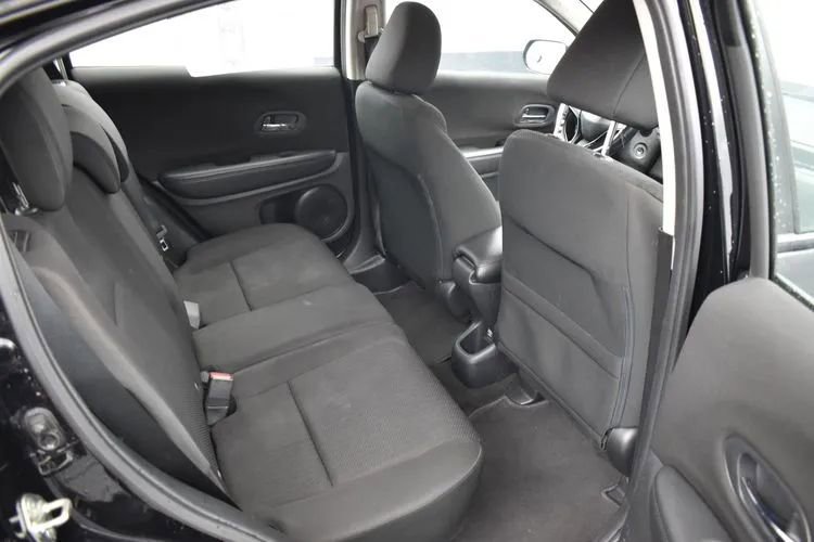 Used 2017 Honda HR-V LX image 17
