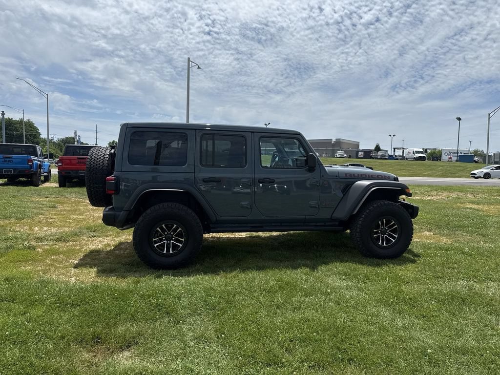 Used 2025 Jeep Wrangler Unlimited Rubicon w/ XTREMEE 35" Tire Package AWD/4WD image 14