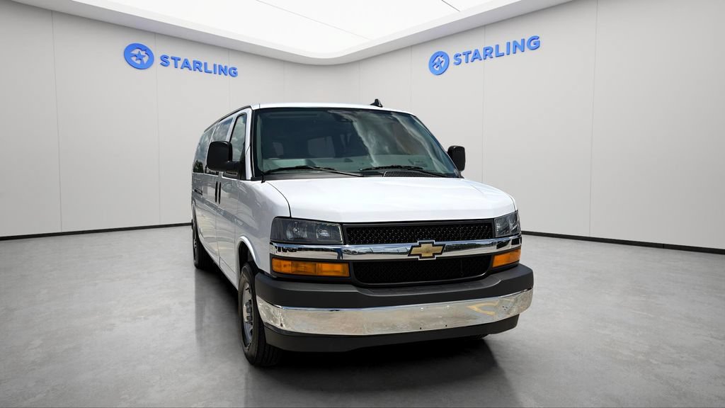 Certified 2025 Chevrolet Express 3500 LT w/ LT Preferred Equipment Group RWD image 14