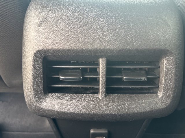 Used 2019 Chevrolet Equinox LT w/ Driver Convenience Package image 27