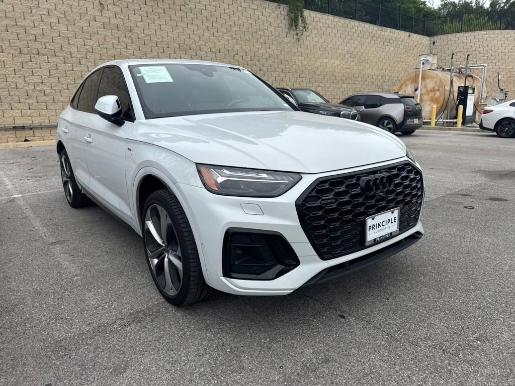 Used 2023 Audi Q5 2.0T Prestige w/ Prestige Package AWD/4WD image 2