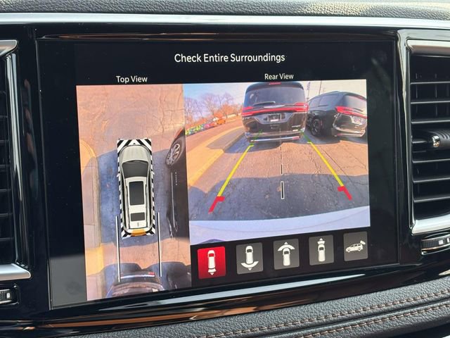 New 2026 Chrysler Pacifica Pinnacle w/ Trailer Tow Group AWD/4WD image 28