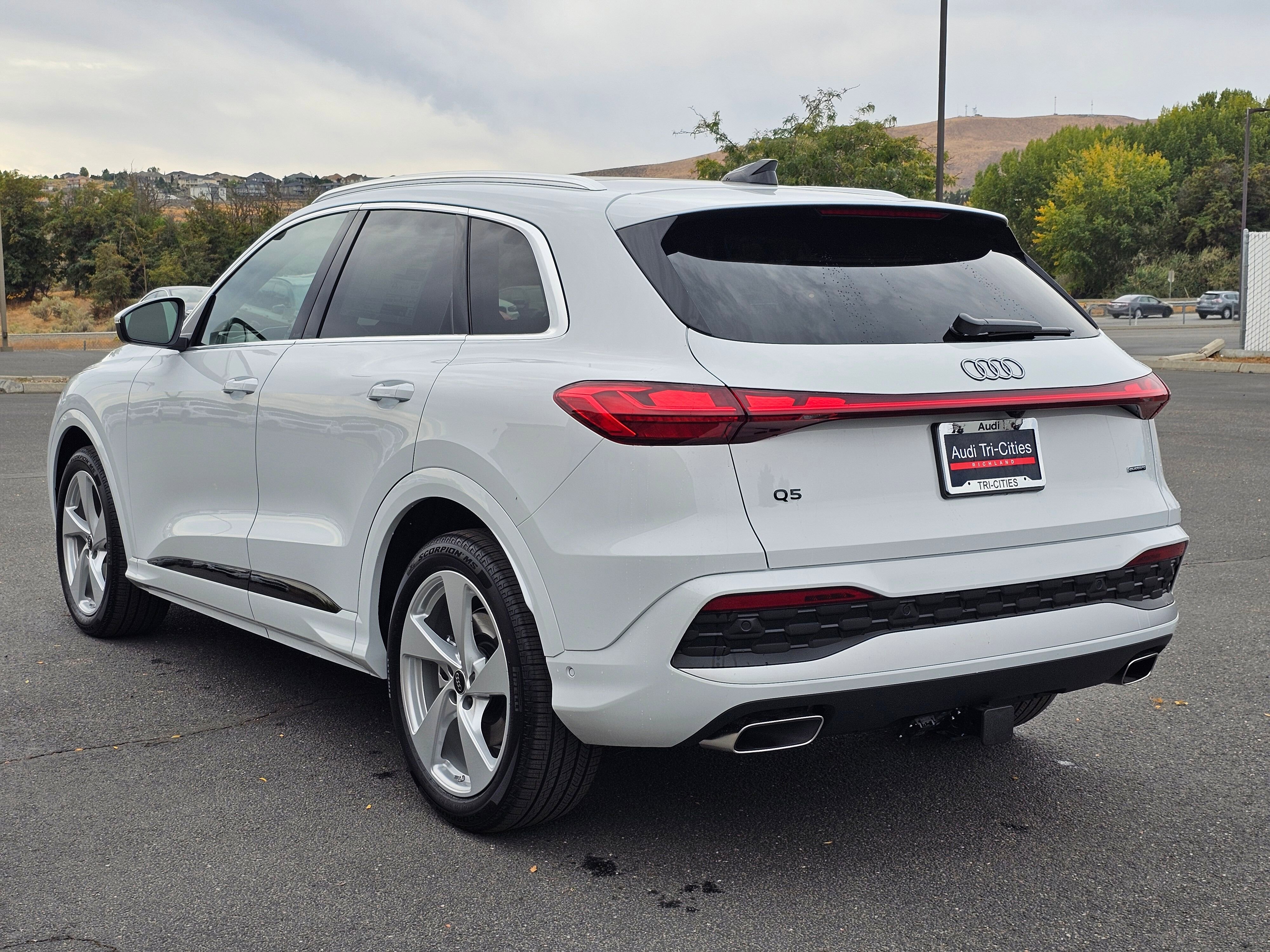New 2025 Audi Q5 Prestige image 4