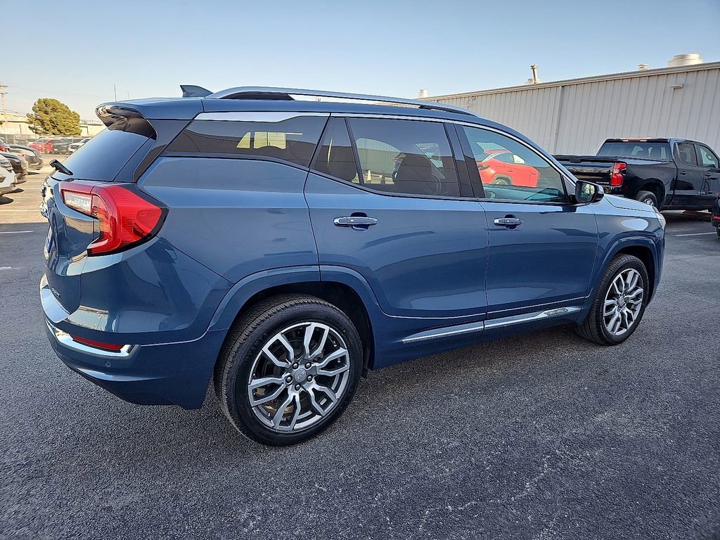 Used 2024 GMC Terrain Denali image 8