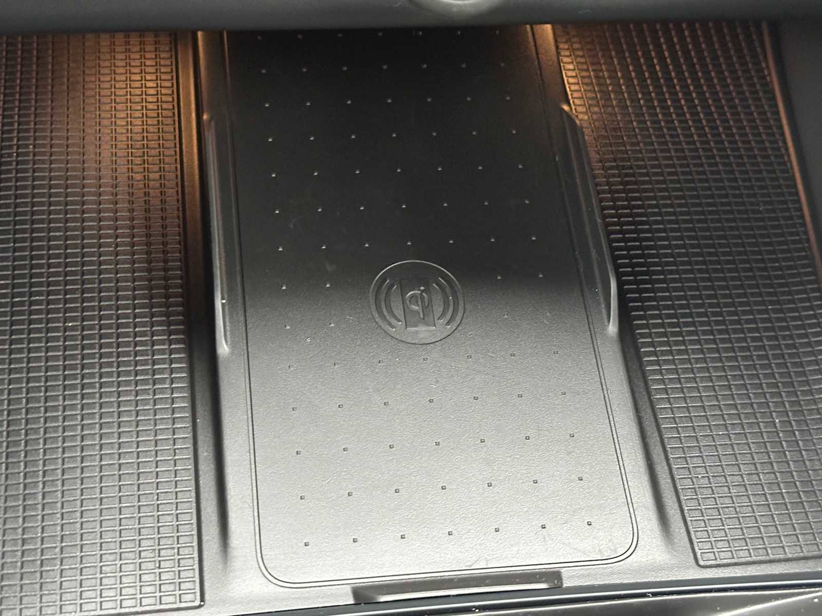 Used 2025 Volvo XC40 B5 Core w/ Protection Package Premier image 30