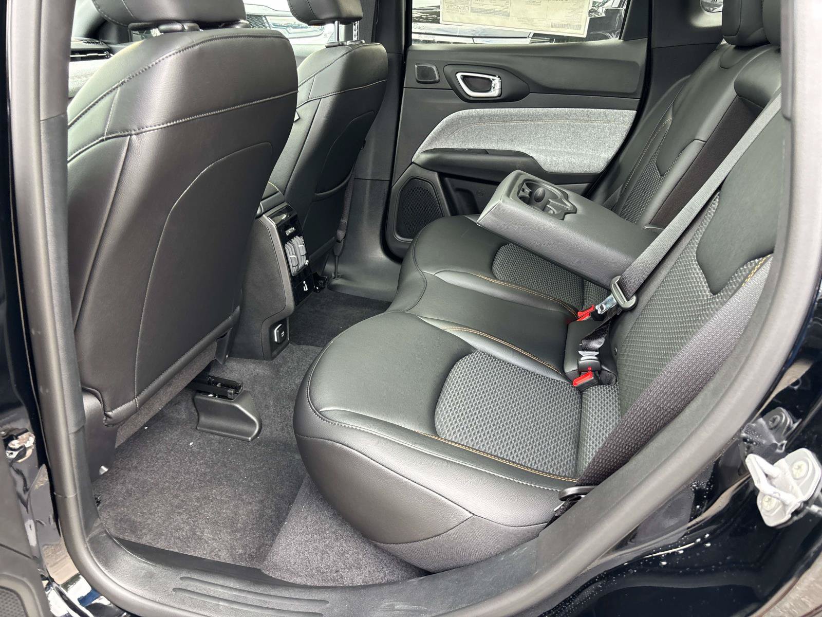 New 2026 Jeep Compass Latitude AWD/4WD image 7