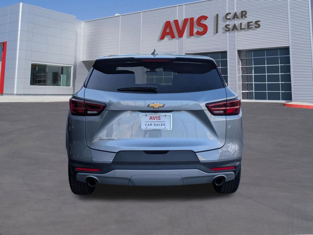 Used 2025 Chevrolet Blazer LT FWD image 7