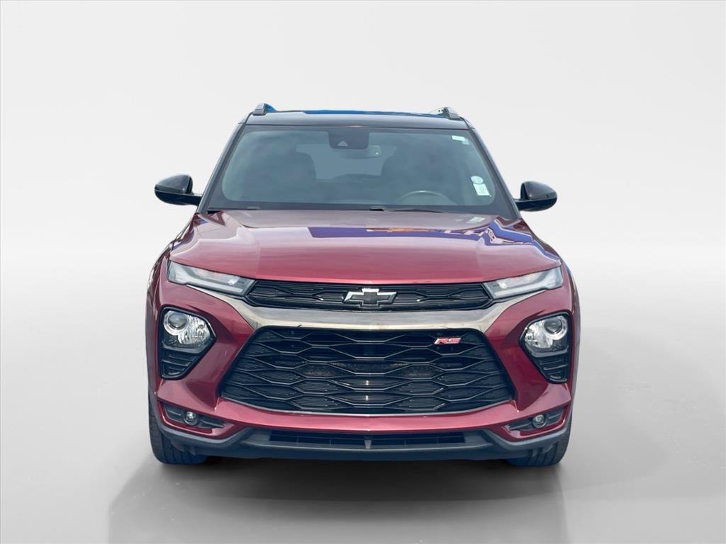 Used 2023 Chevrolet TrailBlazer RS w/ Sun and Liftgate Package FWD image 2