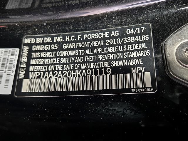 Used 2017 Porsche Cayenne Platinum Edition image 28