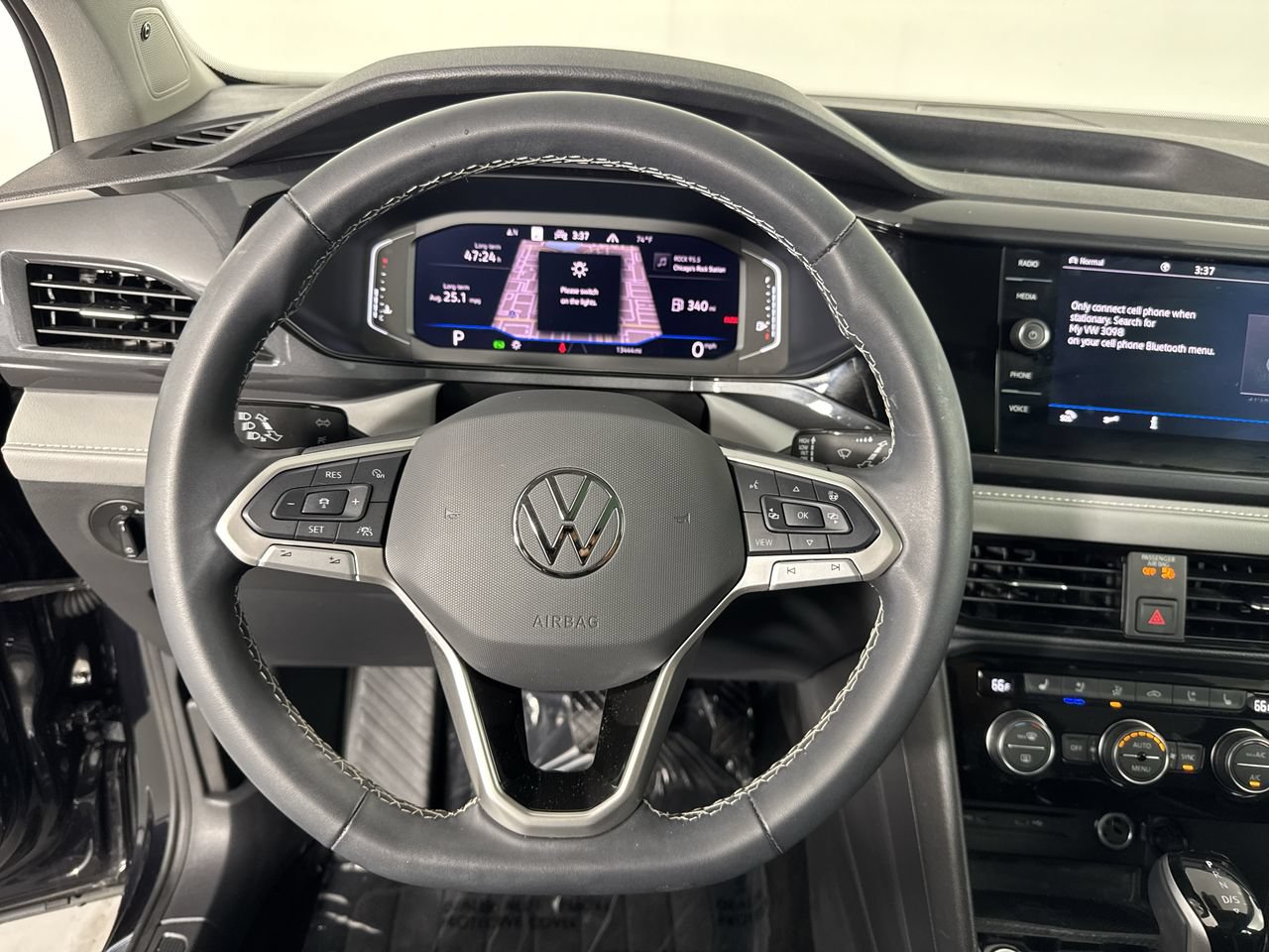Used 2024 Volkswagen Taos SEL AWD/4WD image 20