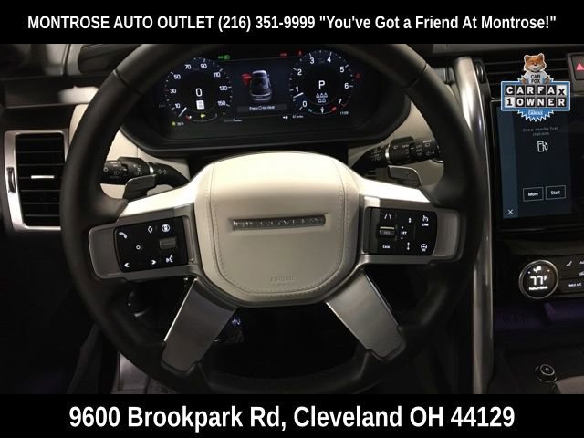 Used 2024 Land Rover Discovery Metropolitan Edition image 16