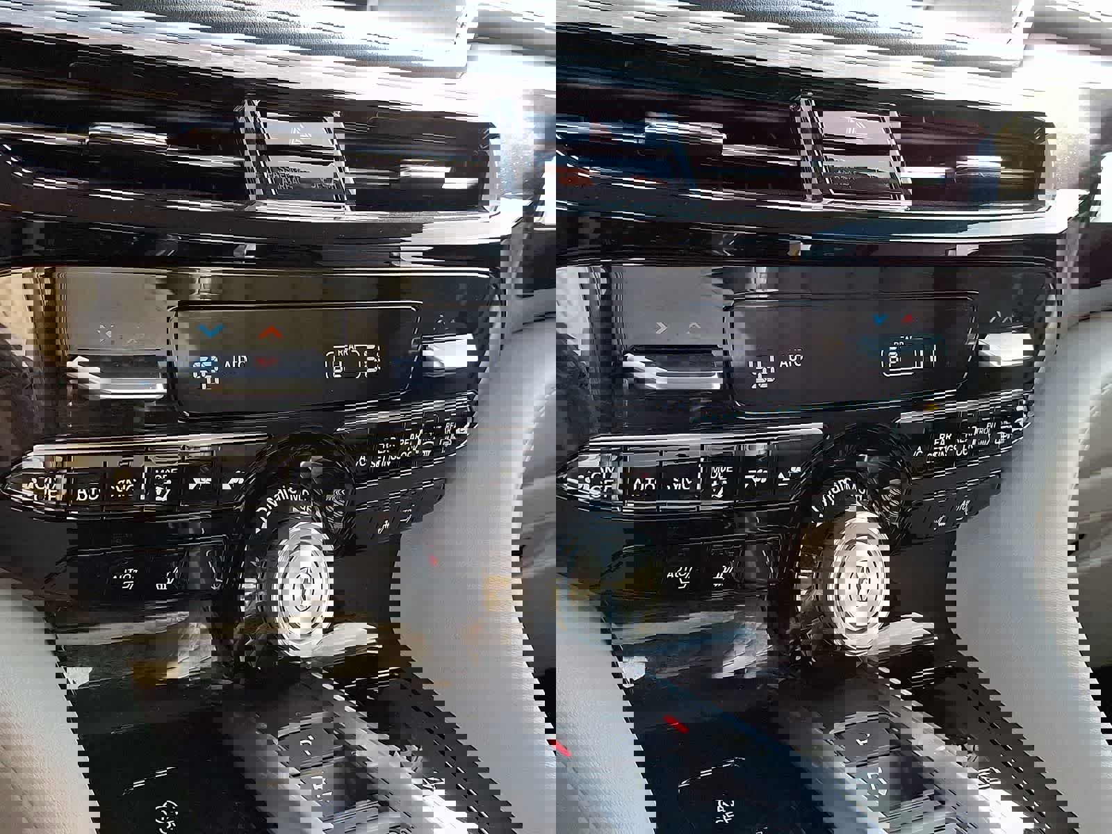 Used 2023 Acura MDX SH-AWD w/ Technology Package image 19