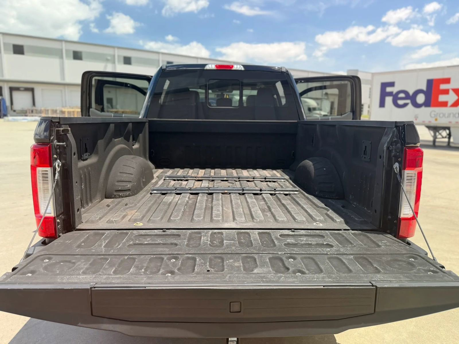 Used 2019 Ford F250 XLT w/ XLT Premium Package AWD/4WD image 38