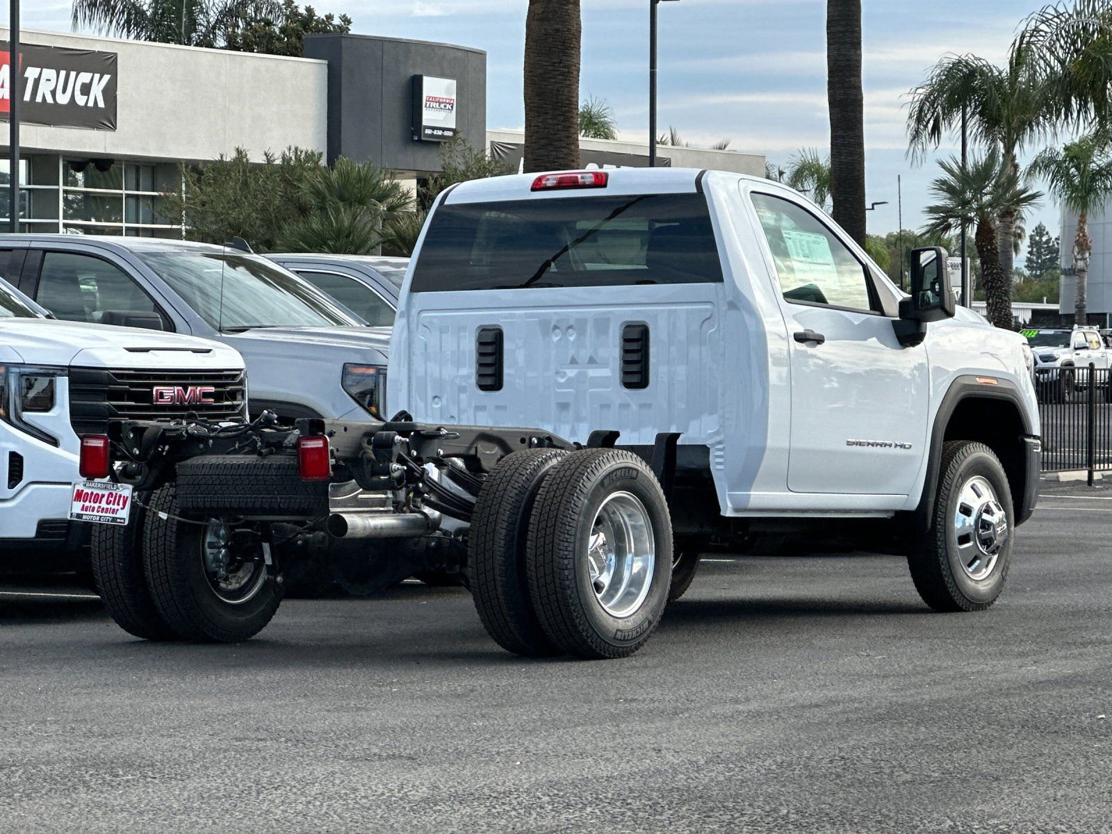 New 2025 GMC Sierra 3500 Pro w/ Convenience Package AWD/4WD image 4