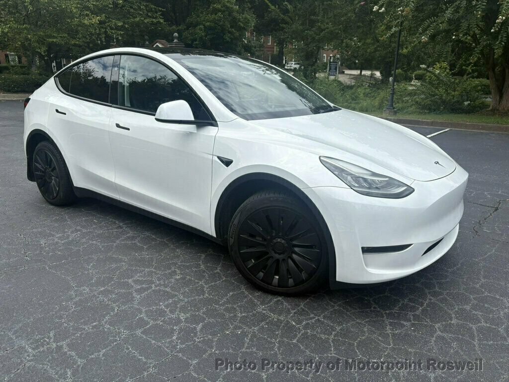 Used 2023 Tesla Model Y Long Range AWD/4WD image 2