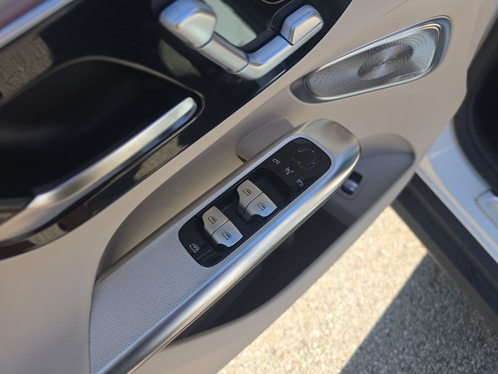 New 2026 Mercedes-Benz GLC 300 4MATIC image 11