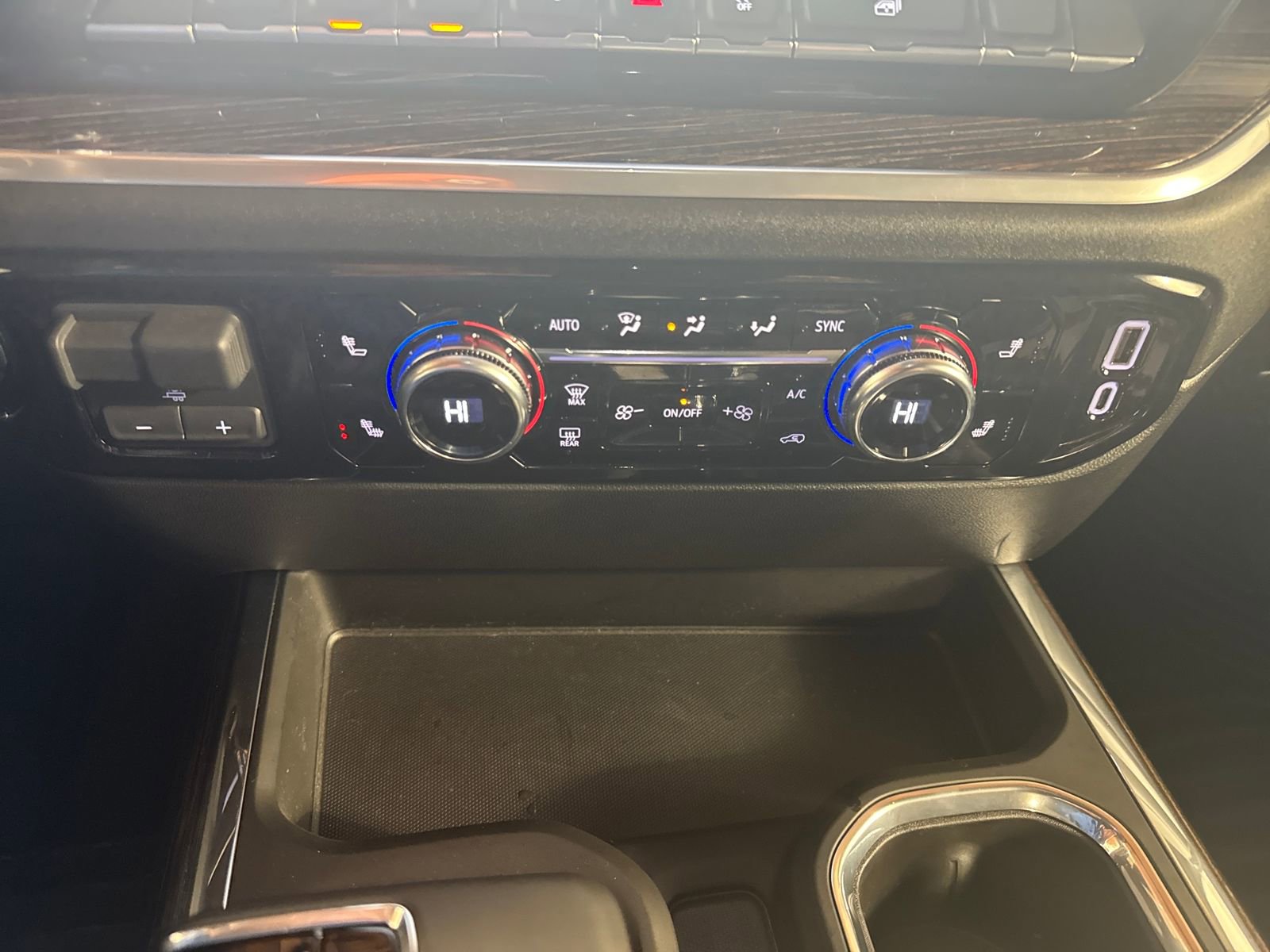 Used 2026 GMC Sierra 1500 Elevation w/ Preferred Package image 19