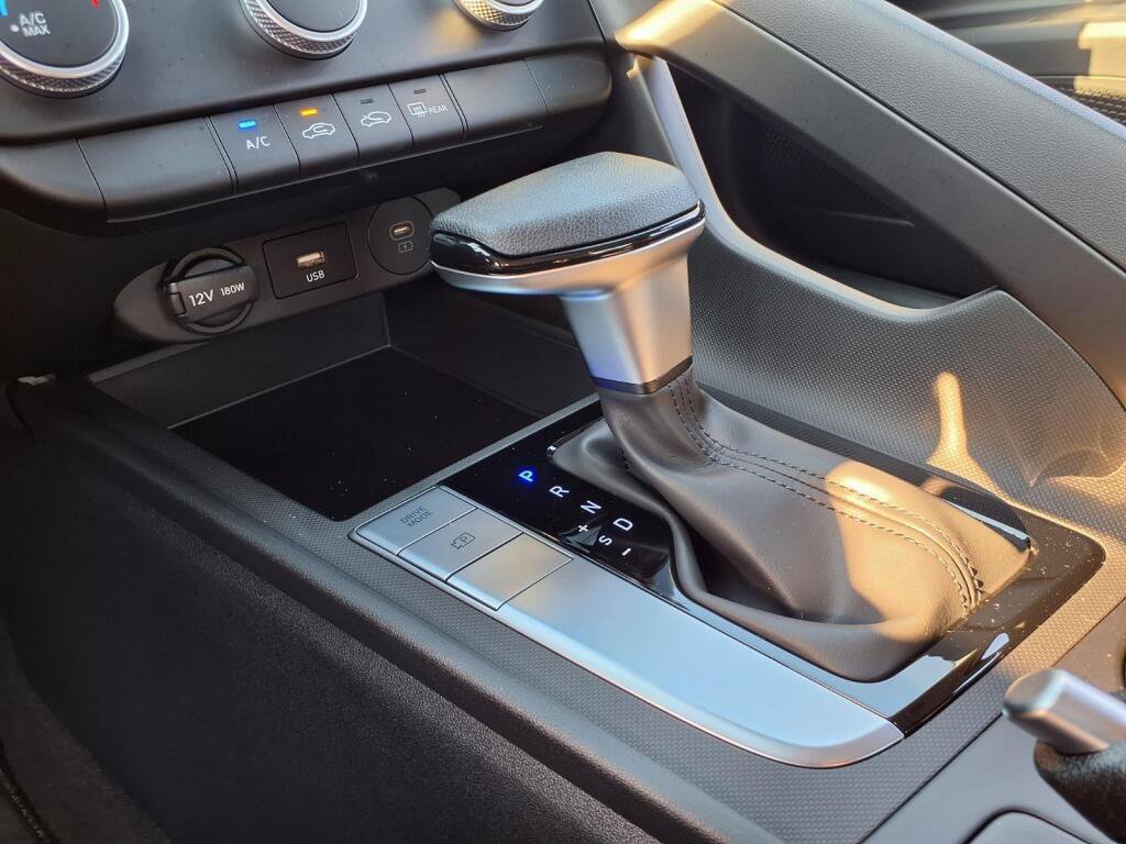New 2026 Hyundai Elantra SE FWD image 10