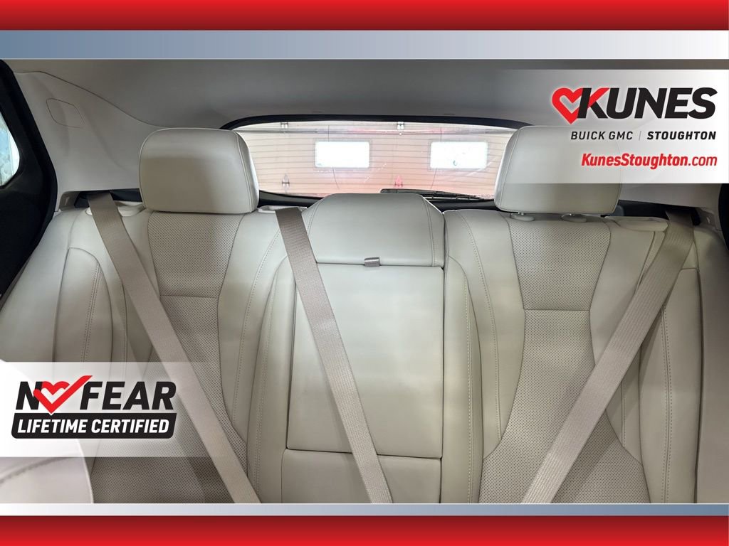 Used 2023 Buick Envision Essence image 35