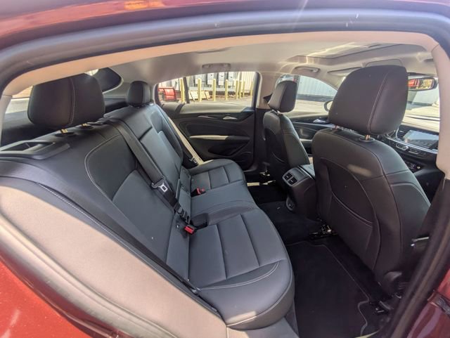 Used 2018 Buick Regal Essence w/ Driver Confidence Package #1 AWD/4WD image 33