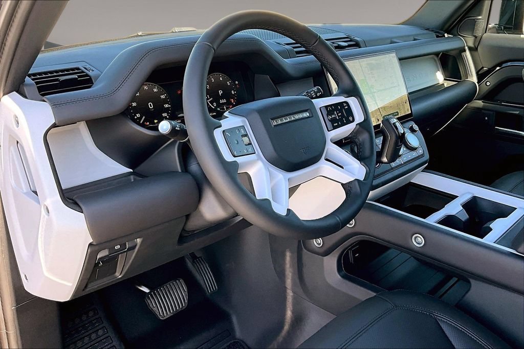 New 2026 Land Rover Defender 110 S AWD/4WD image 7