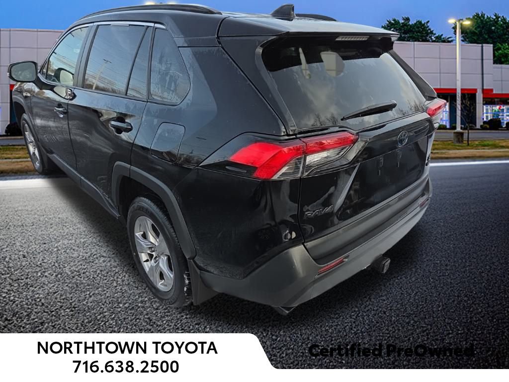 Used 2022 Toyota RAV4 XLE image 10