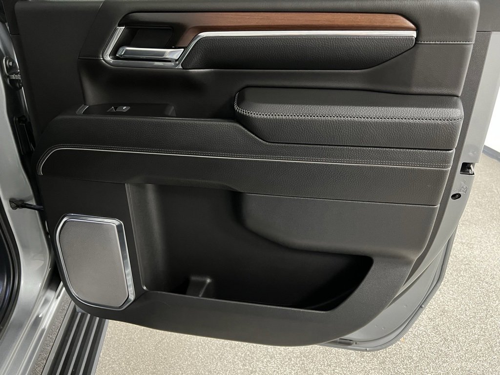 Used 2024 GMC Sierra 2500 Denali w/ Denali Reserve Package image 57