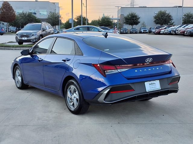 Used 2026 Hyundai Elantra SE FWD video 2