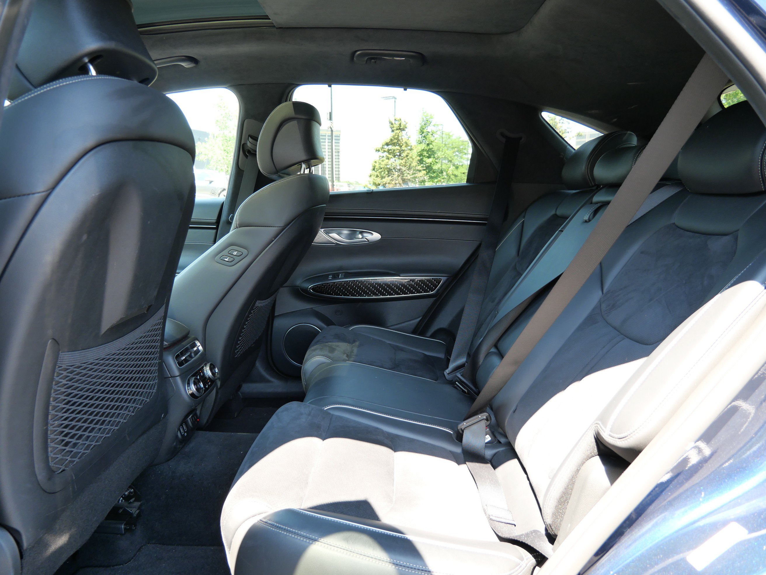 Used 2022 Genesis GV70 3.5T Sport w/ Sport Prestige Package AWD/4WD image 15