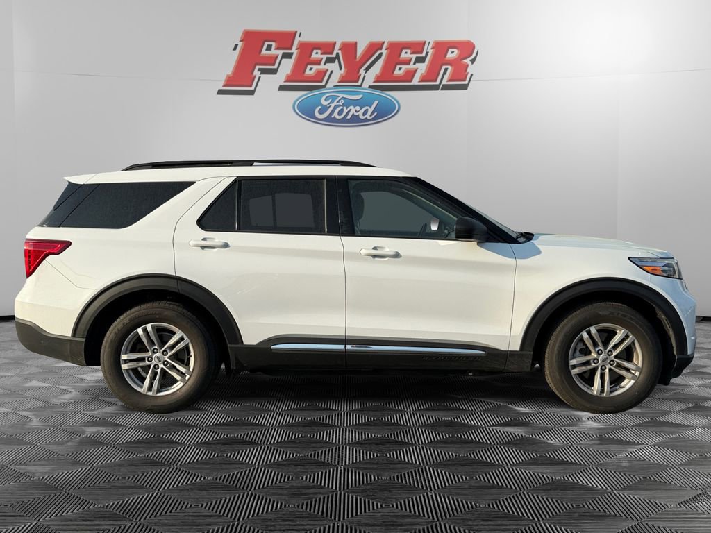 Used 2022 Ford Explorer XLT w/ Class IV Trailer Tow Package image 6