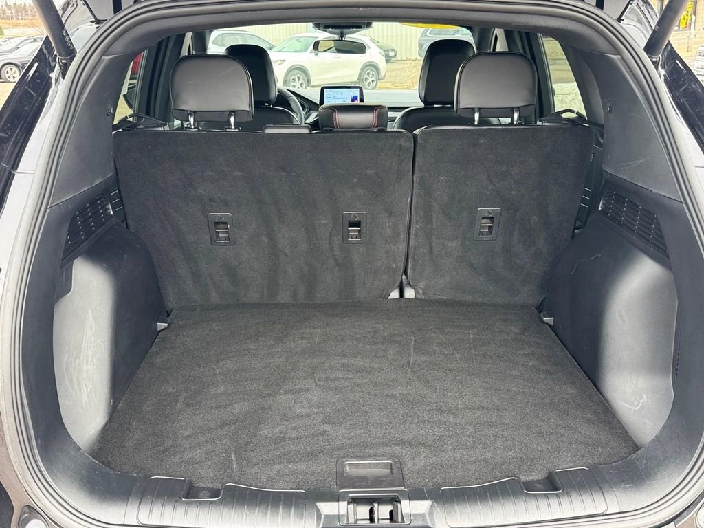 Used 2025 Ford Escape ST-Line Select AWD/4WD image 5