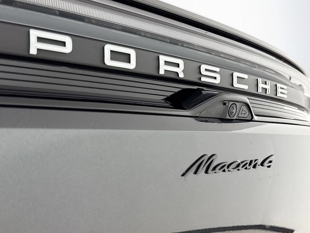 Certified 2024 Porsche Macan 4 Electric AWD/4WD image 29