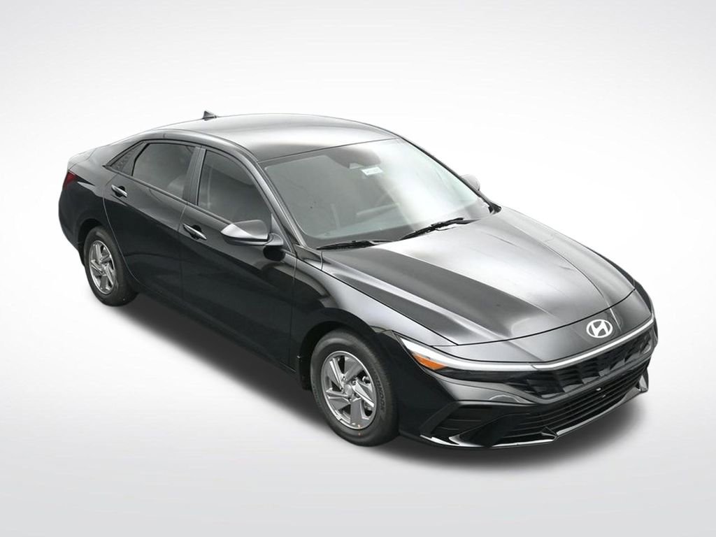 New 2026 Hyundai Elantra SE FWD image 24