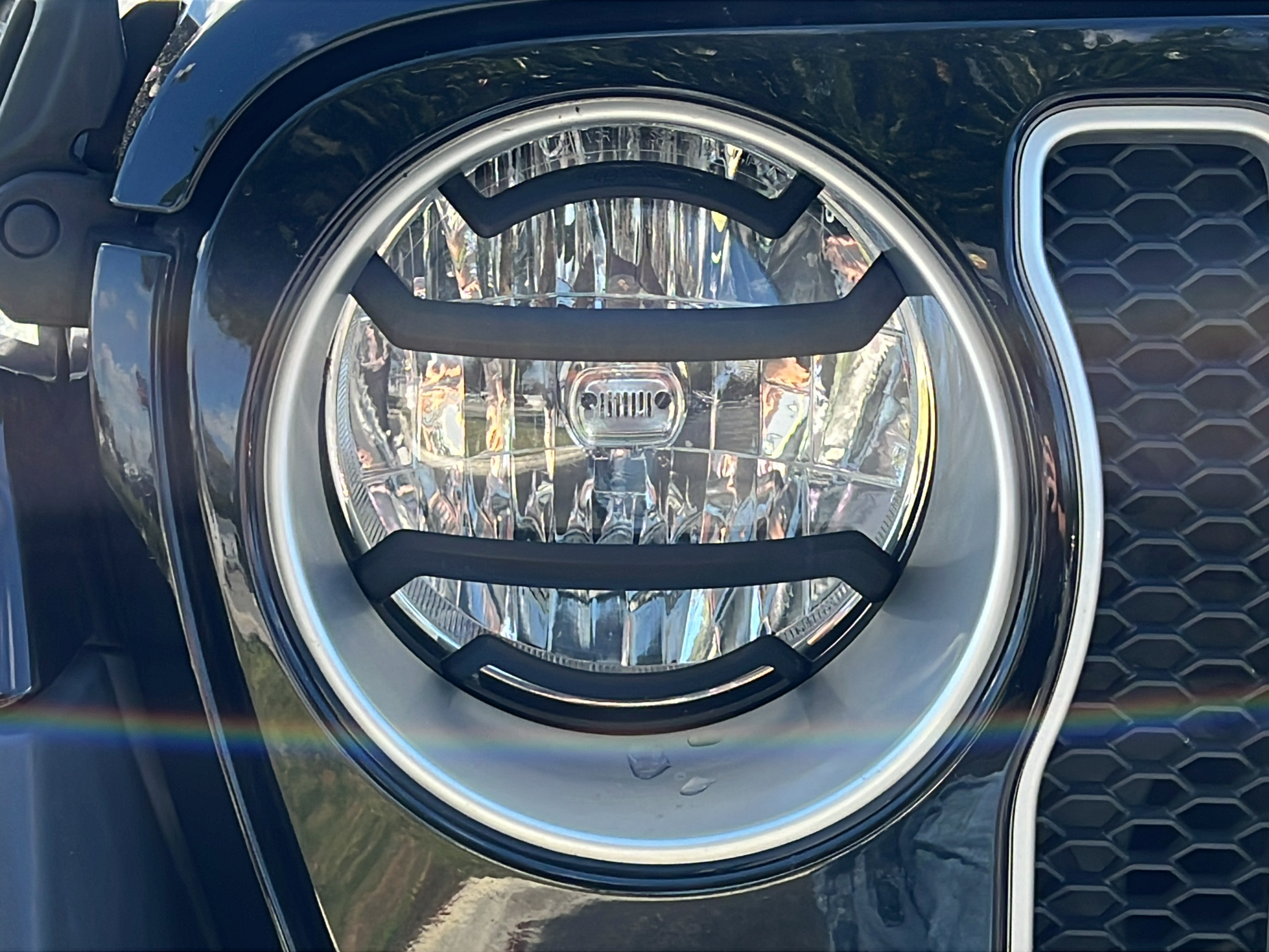 Used 2019 Jeep Wrangler Unlimited Sahara AWD/4WD image 23