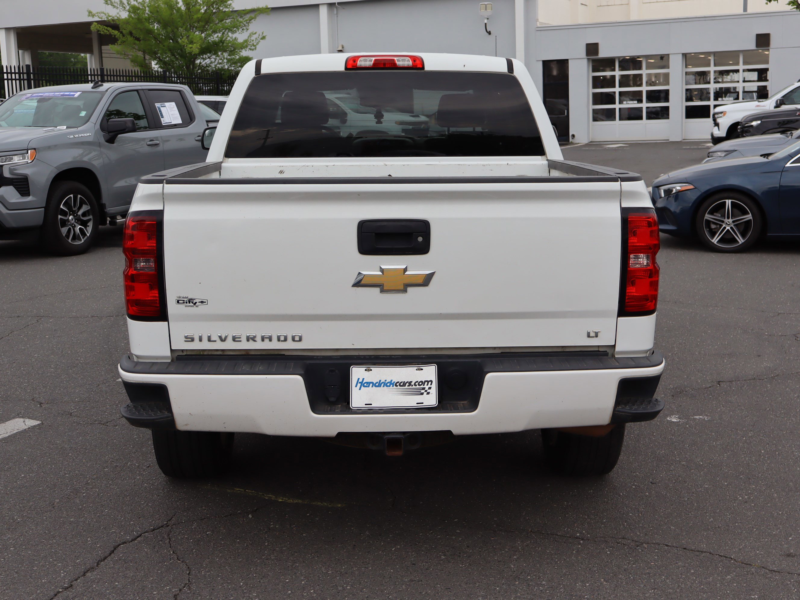 Used 2018 Chevrolet Silverado 1500 LT w/ All Star Edition AWD/4WD image 9