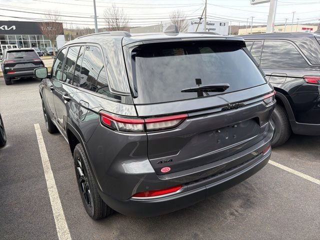 New 2026 Jeep Grand Cherokee Altitude image 5